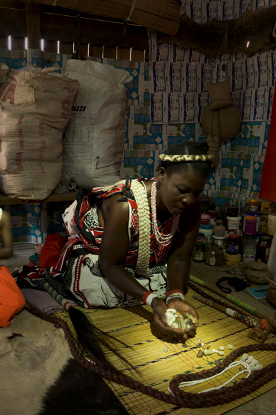 30 Sangoma Thembisile Maphumulo, St.Lucia 2012