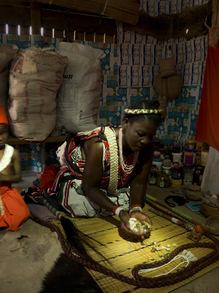 30 Sangoma Thembisile Maphumulo, St.Lucia 2012