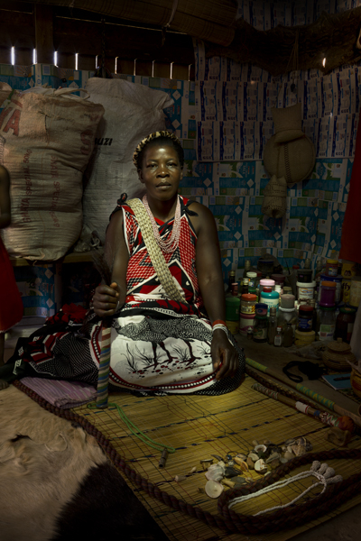 31 Sangoma Thembisile Maphumulo, St.Lucia 2012